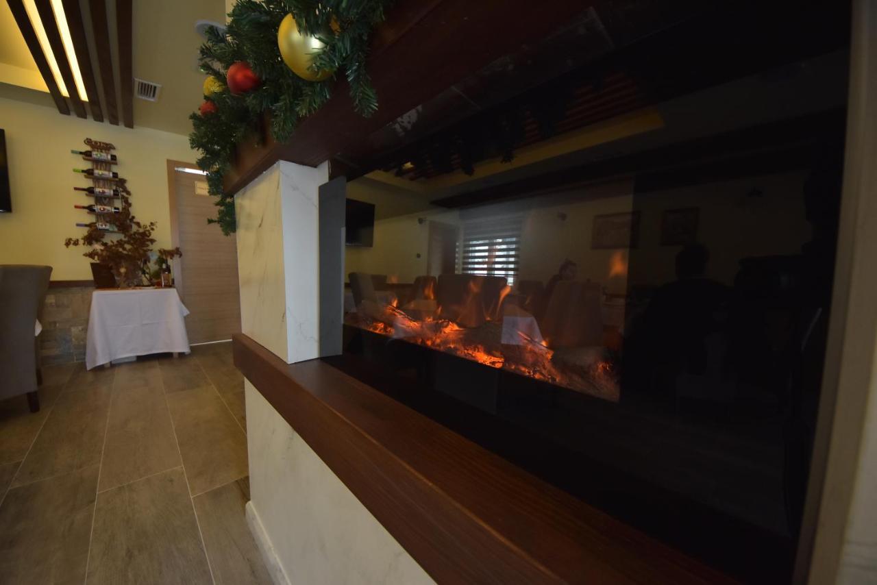 Luznjanin Restoran I Sobe Hotel Josanicka Banja Luaran gambar